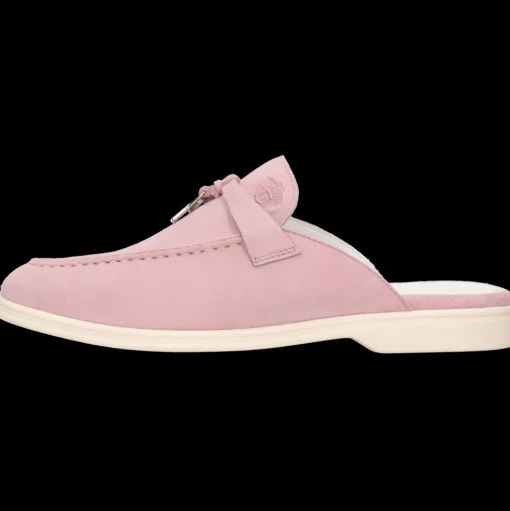 Adley 15